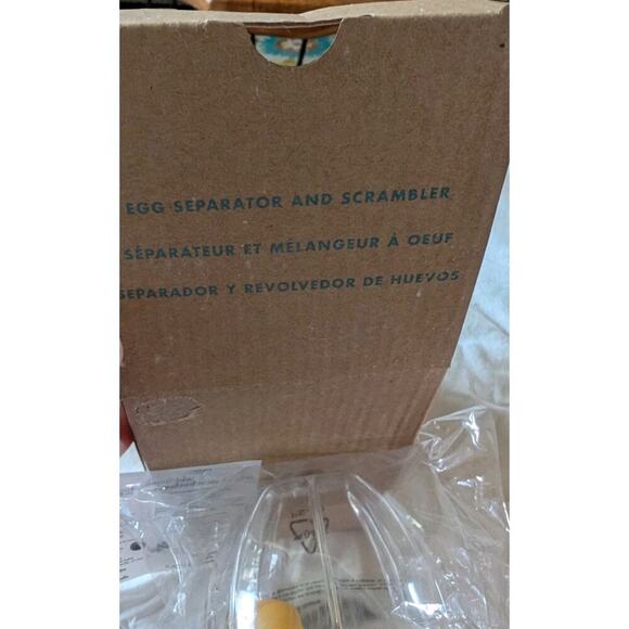 NEW! Egg Scrambler with Removable Egg Separator By AVON - Picture 2 of 5